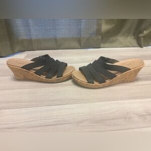 CROCS A-Leigh Leather Wedge Cork Black and Tan Sandals